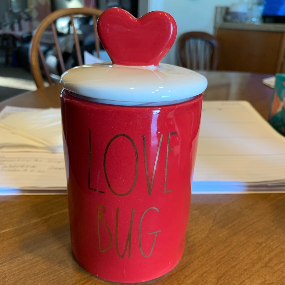 Rae Dunn Love Bug Candle with heart lid New